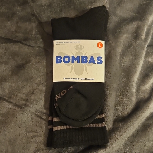 NWT Bombas Men's Black & Gray Casual Crew Socks L Arch Support Antimicrobial - Picture 1 of 5